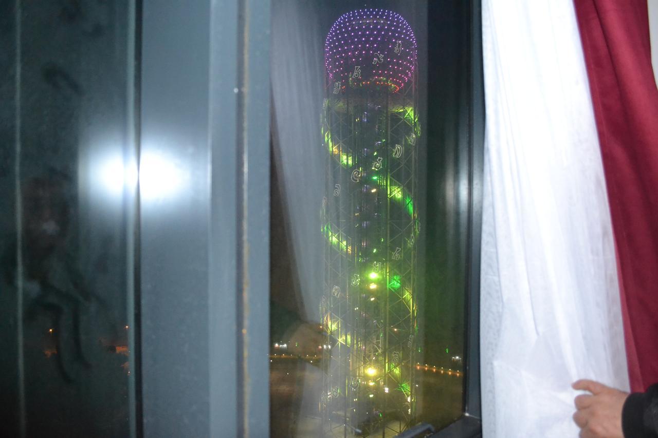 Apartamento Batumi Porta Tower 1811 Exterior foto